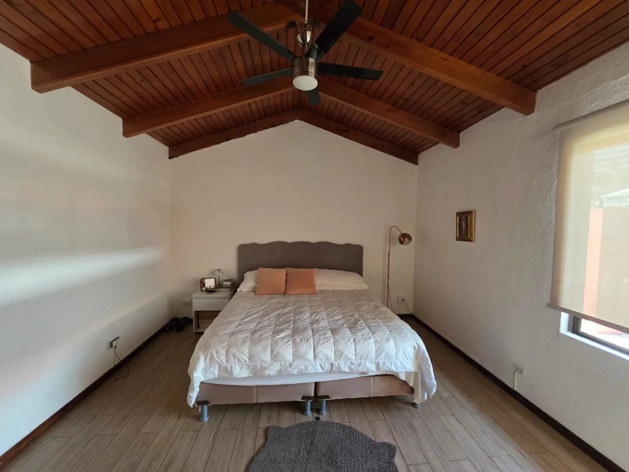 Casa en venta – Zona 10 | Condominio exclusivo de solo 10 casas — foto 4 de 8